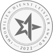 Eindrucksvolles Siegel des Immobilien-Dienstleister-Awards 2022, präsentiert von QUIN Investment in Kreuzberg.